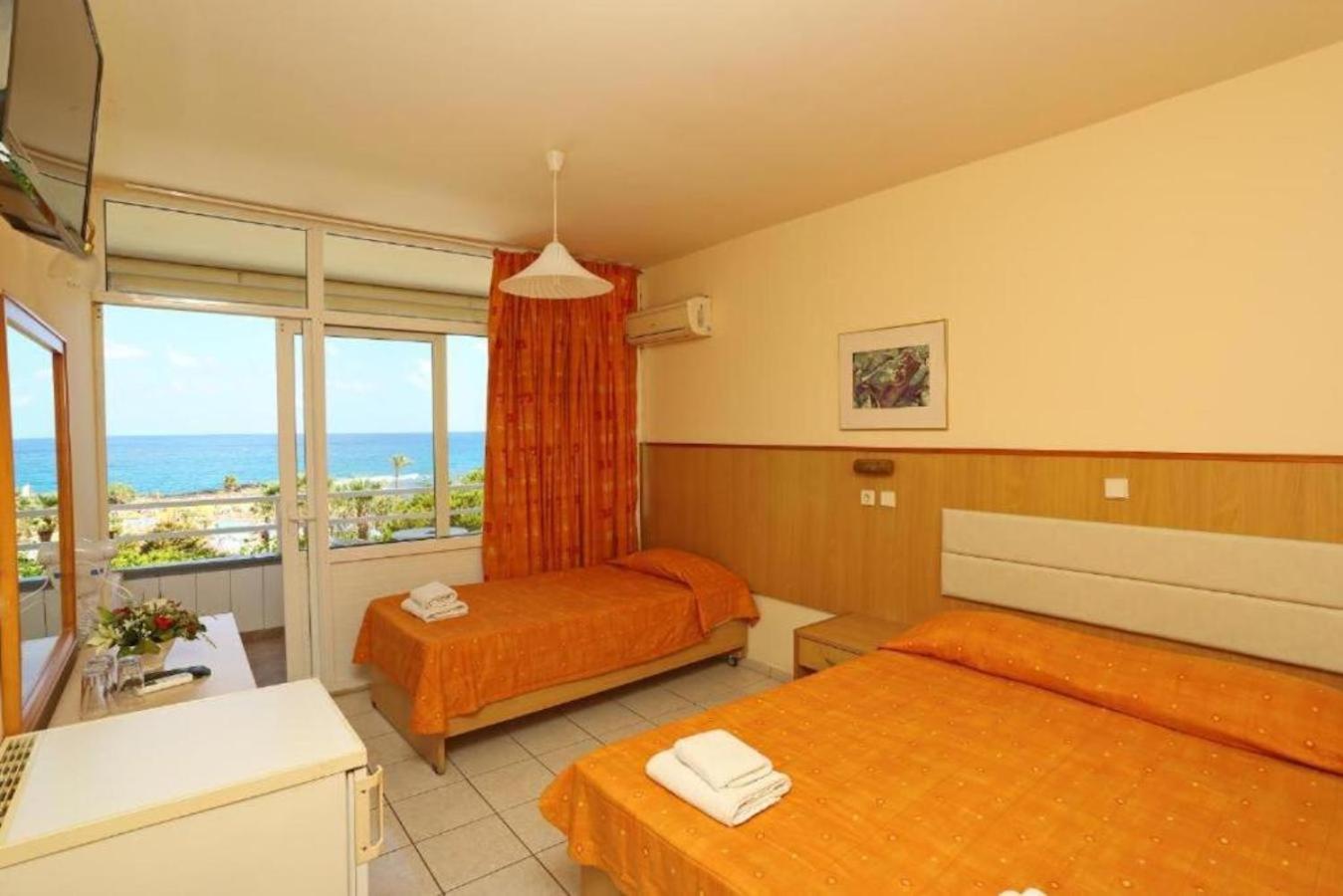 Eri Beach & Village Hotel Hersonissos  Dış mekan fotoğraf