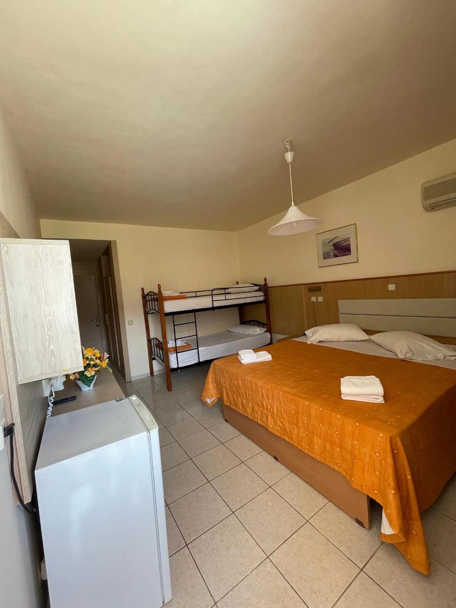 Eri Beach & Village Hotel Hersonissos  Dış mekan fotoğraf