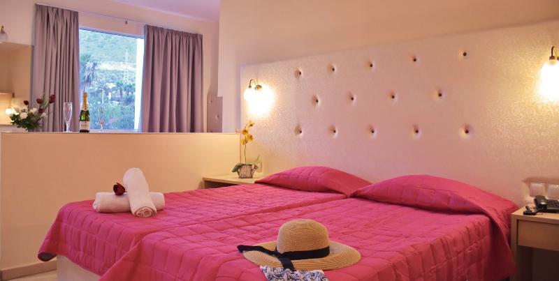 Eri Beach & Village Hotel Hersonissos  Dış mekan fotoğraf